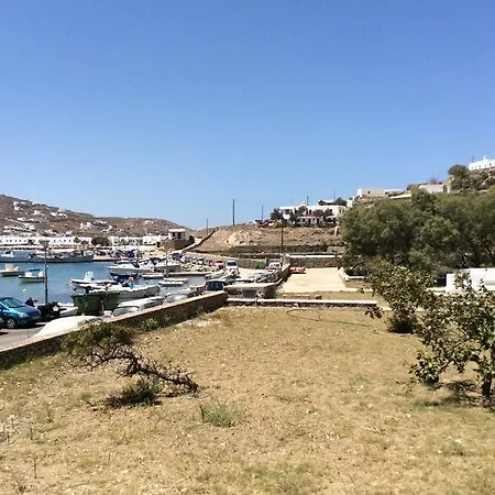 Sailinn Mykonos אורנוס