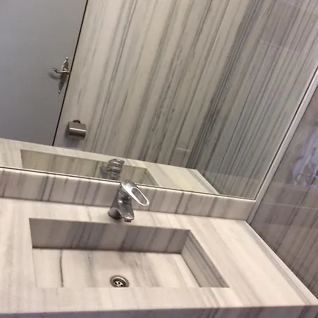 Sailinn Mykonos アパート オルノス