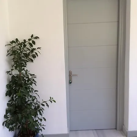 Sailinn Mykonos * אורנוס